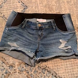 Maternity shorts